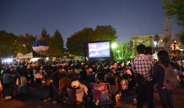 えきひがし映画会