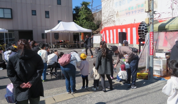 勝川駅前通商店街振興組合　勝川弘法市 猫とスイーツ