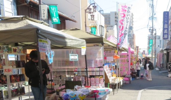 勝川駅前通商店街振興組合　勝川弘法市 猫とスイーツ